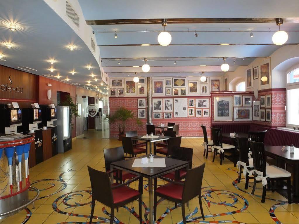Hotel Fuchspalast Sankt Veit an der Glan Bagian luar foto