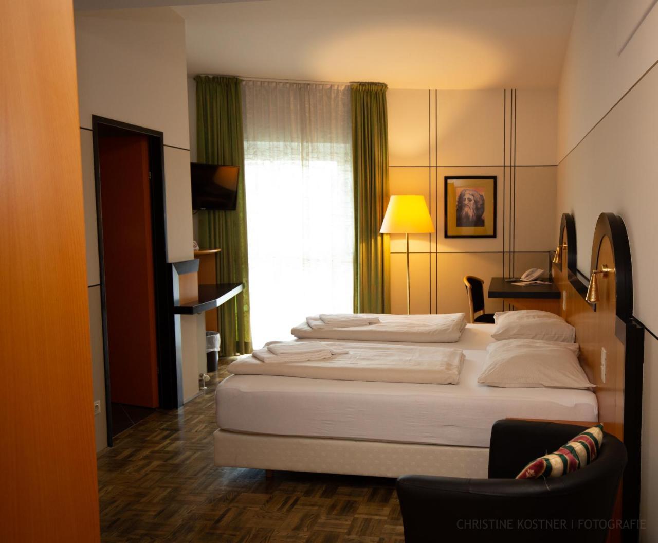 Hotel Fuchspalast Sankt Veit an der Glan Bagian luar foto